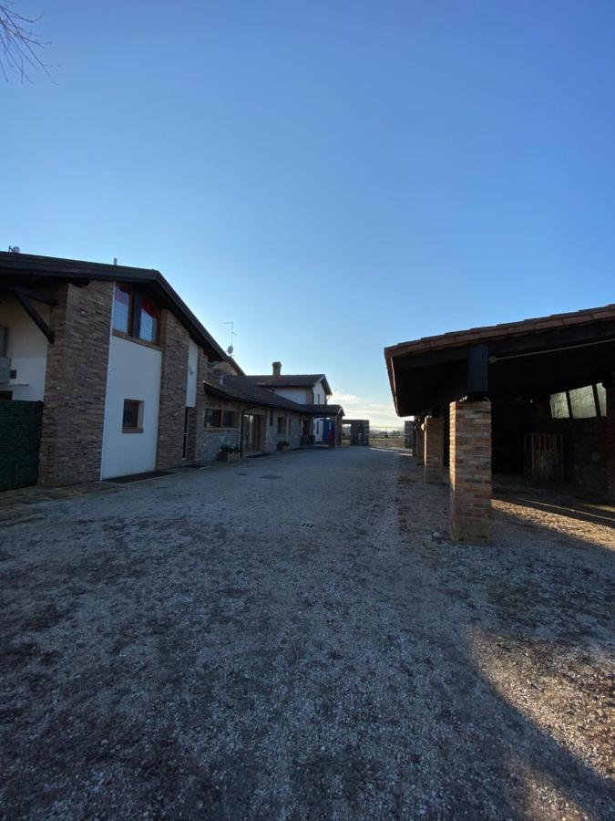 Отель Qui Wolf Udine Collalto Экстерьер фото